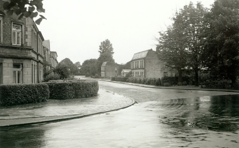 Datei:115-Schleusenstraße.jpg