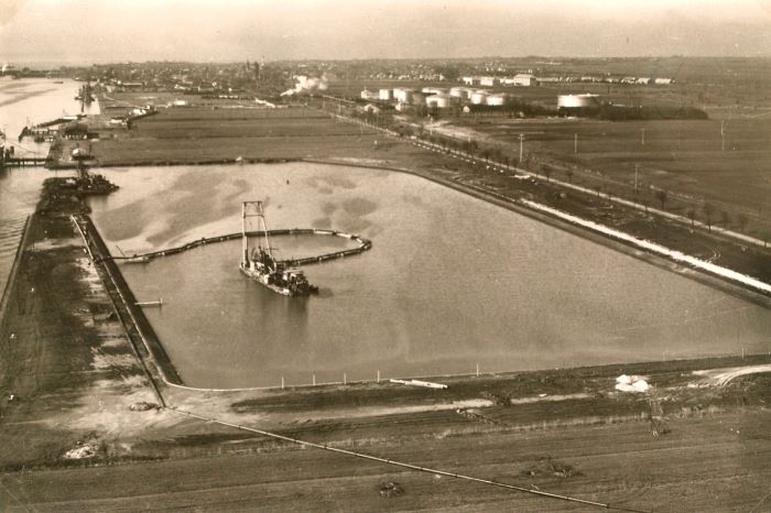 Datei:025-Baggerung 1.Bauabschnitt.jpg