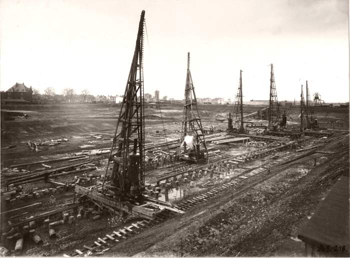 Datei:217-NEUE SCHLEUSE.jpg