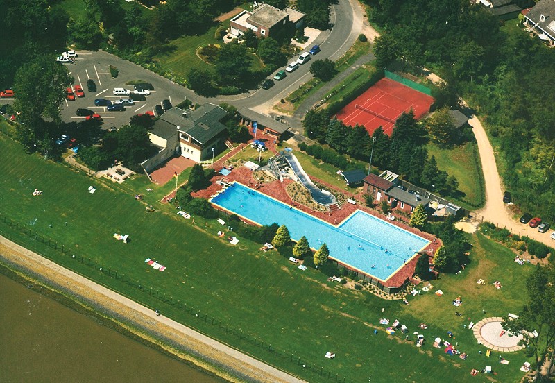 Datei:Luftbild Freibad Mole 4.jpg