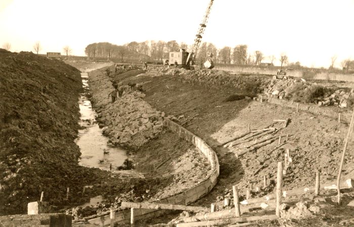 Datei:018-Böschungsarbeiten.jpg