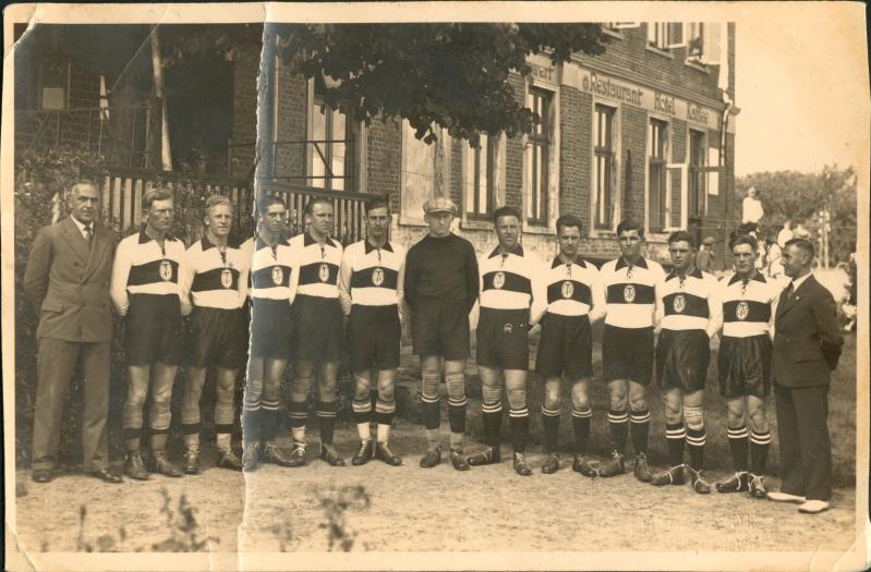 Datei:VER-E011 S.V. Teutonia (1935).jpg