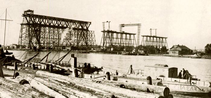 Datei:Kragträger Nord und Ziehfähren-1.jpg