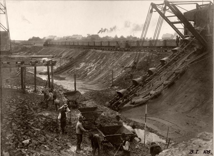 Datei:105-NEUE SCHLEUSE.jpg