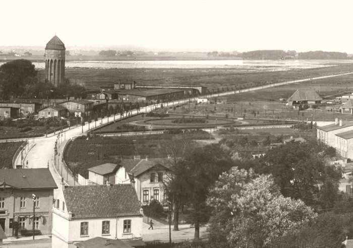 Datei:Baracken Wasserturm 21.7.1913.jpg