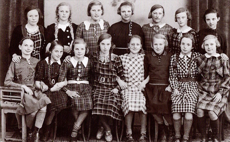 Datei:Schulklasse 1938-39.jpg