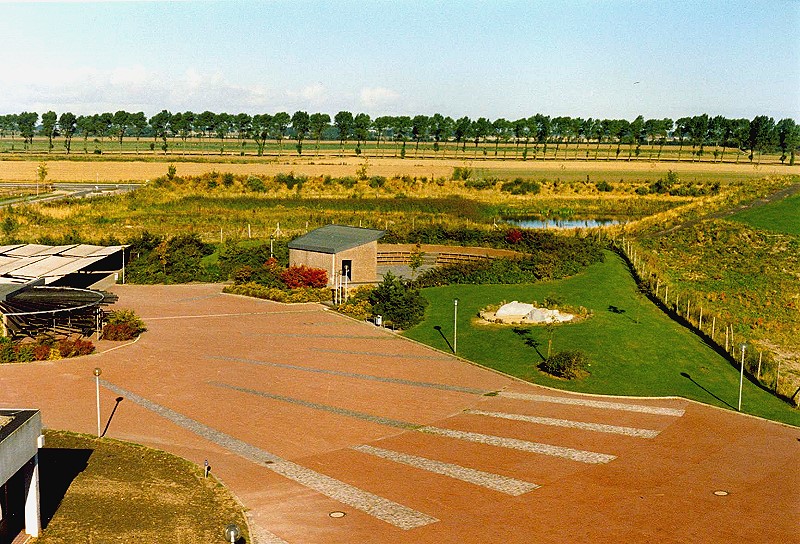 Datei:Bildungszentrum 1987.jpg