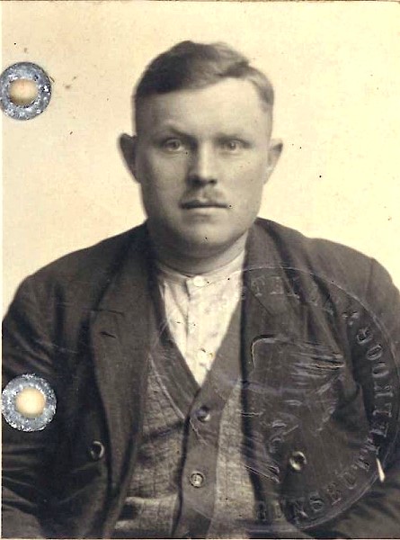 Datei:Walter Hermann-Ausweis 1929.jpg