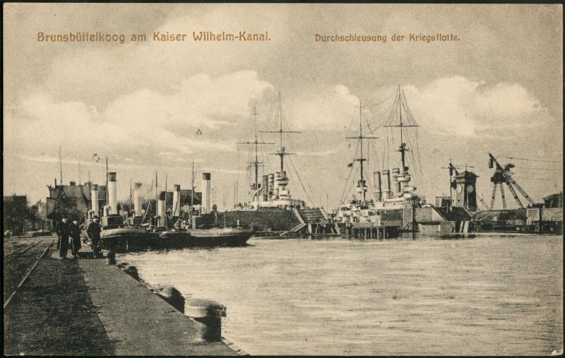 Datei:SB1-E042 Südkai,Kriegsschiffe,Schlepper.jpg