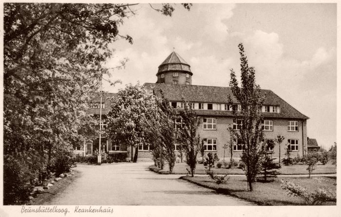 Datei:Wasserturm+Krankenhaus3.jpg