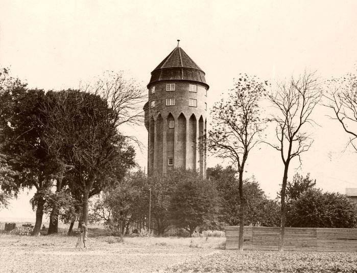 Datei:Wasserturm 1.6.1911a.jpg