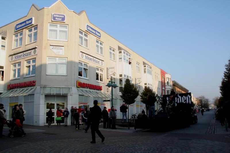 Datei:Schleusen-Hotel-2011.jpg
