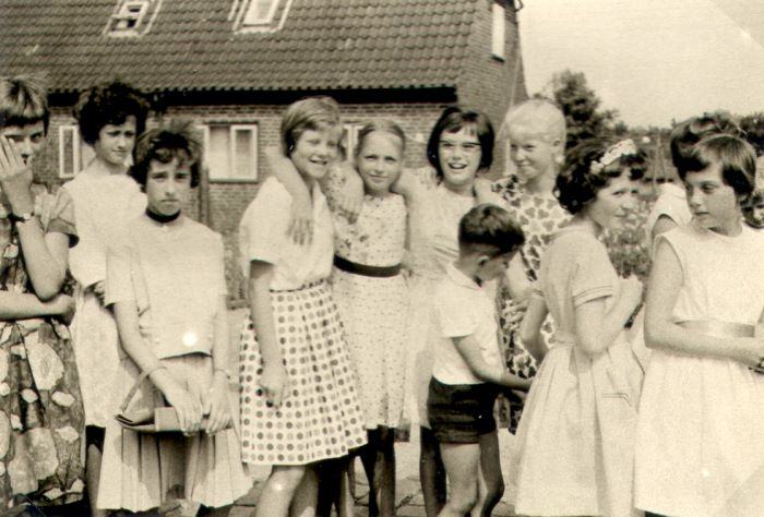 Datei:Vogelschießen Brb-Volksschule Süd-09.jpg