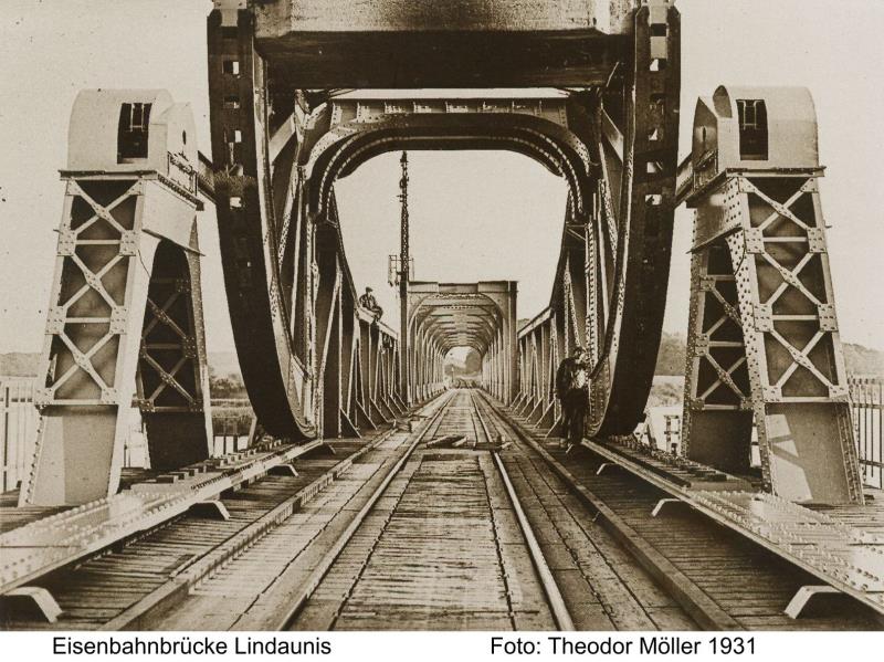 Datei:Eisenbahnbrücke Lindaunis-Theodor Möller-1931 .jpg