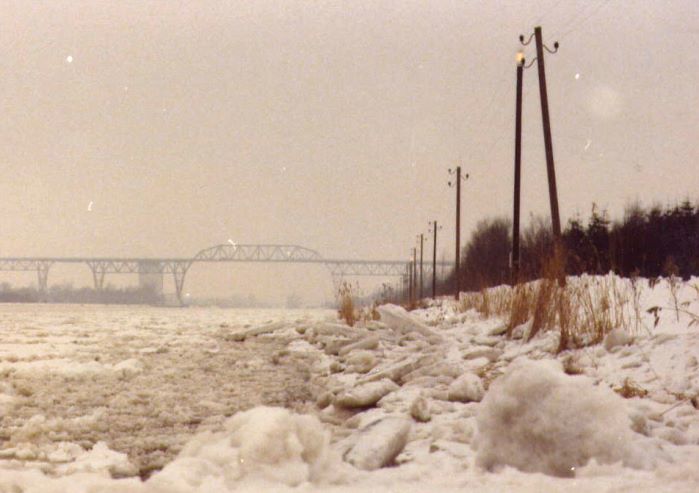 Datei:1979-Befeuerung 2 und 3.jpg