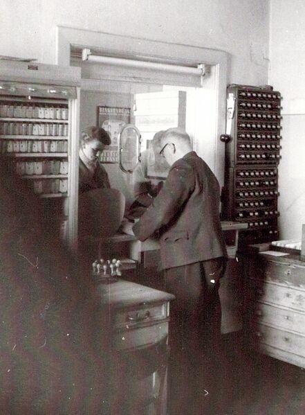 Datei:Personal-Schalter.jpg