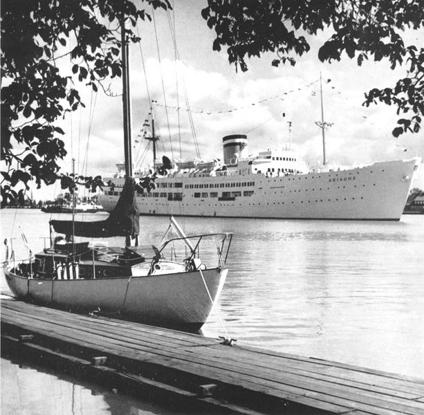 Datei:Yachthafen-1960er-Ausborm.jpg