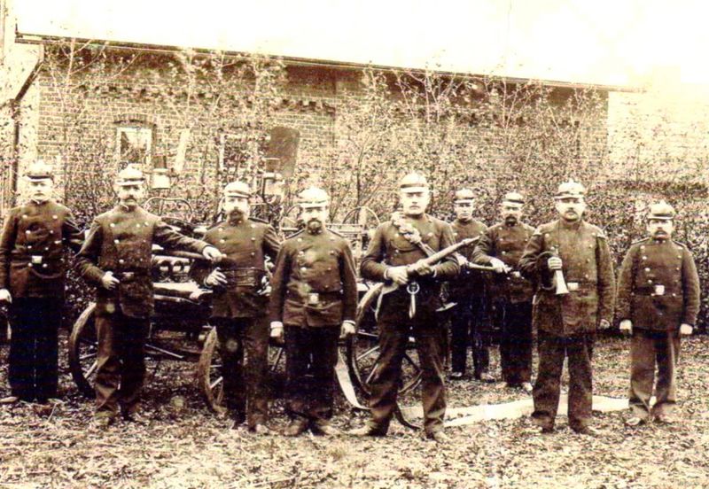 Datei:Feuerwehr Brbhafen-1903.jpg