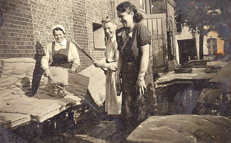 Datei:(GiTi) 005 Rettungsstelle.jpg