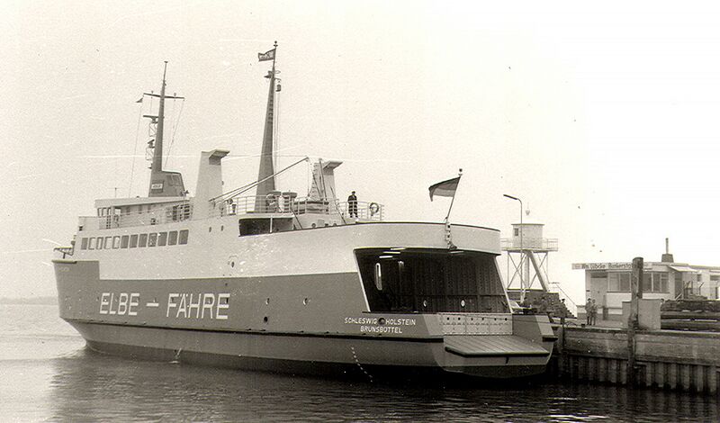 Datei:Elbfähre Schleswig Holstein.jpg