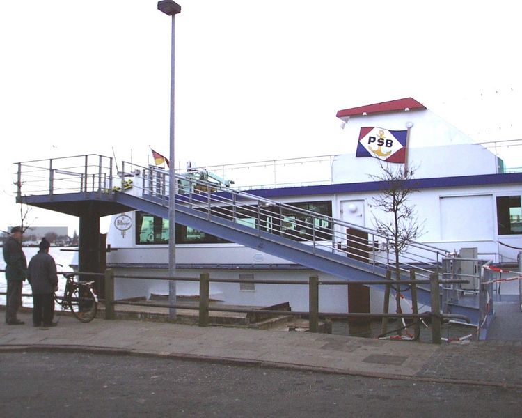 Datei:Yachthafenanleger 1.04c.JPG