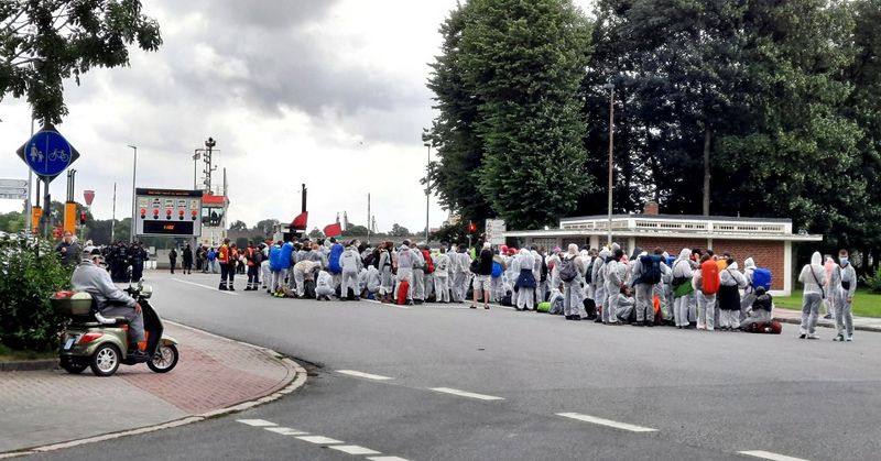 Datei:Protestmarsch Ende Gelände-2021.jpg