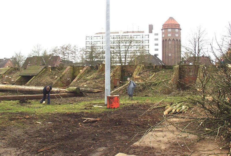 Datei:Ölbunker-2009-1.JPG