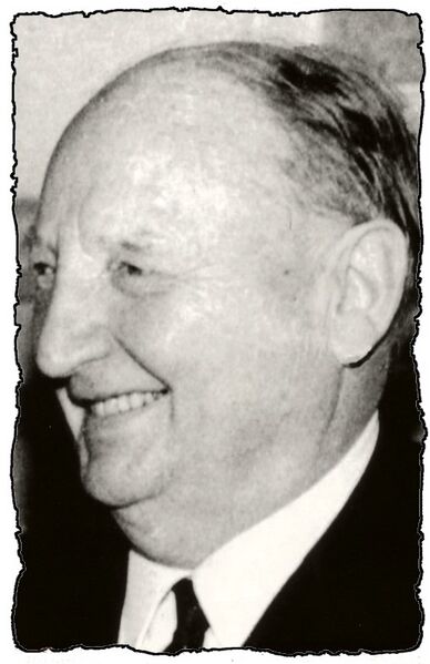 Datei:Hermann Schlüter-Rahmen.JPG