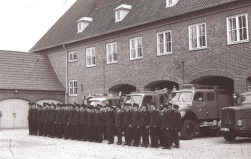 Datei:Feuerwehr-Marktplatz.jpg