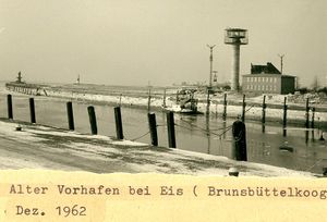 0.56-Alter Vorhafen Dez.1962.jpg