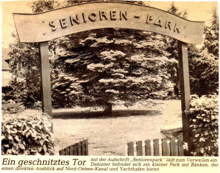 Datei:Gustav-Meyer-Platz-Seniorenpark-01.jpg