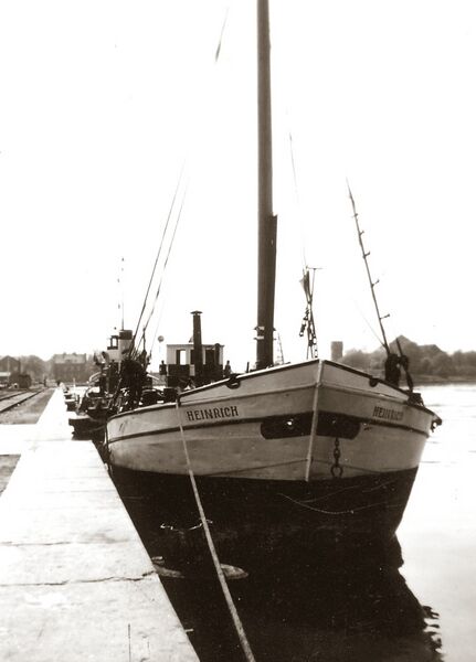 Datei:Heinrich im Binnenhafen.jpg