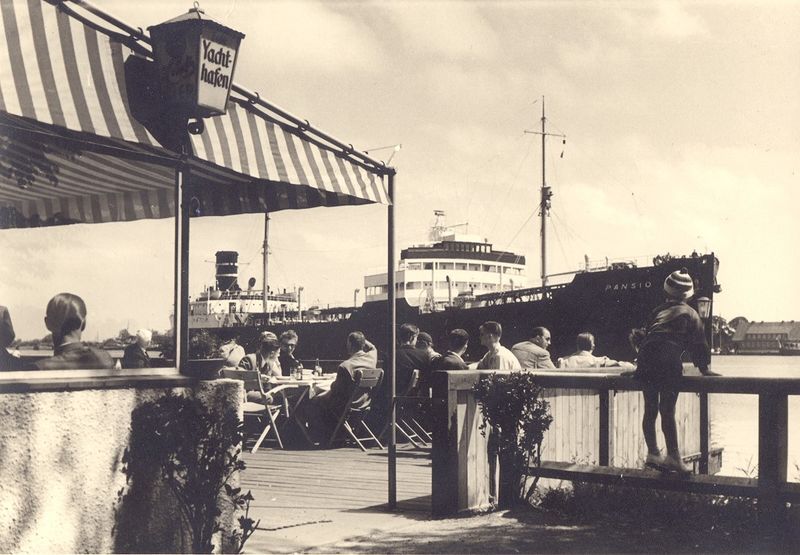 Datei:GA1-E050 Zum Yachthafen.jpg