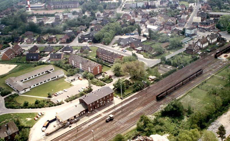 Datei:Bahnhof Süd-MJ.jpg
