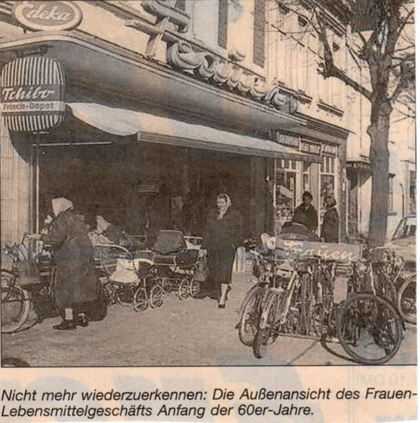 Datei:Frauen-Anfang 60er.jpg