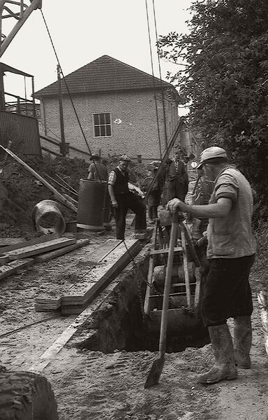 Datei:Vollkanalisation 1960er-1.jpg