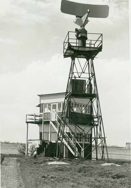 Datei:Signalstation Brunsbüttelkoog-ab 1954.jpg