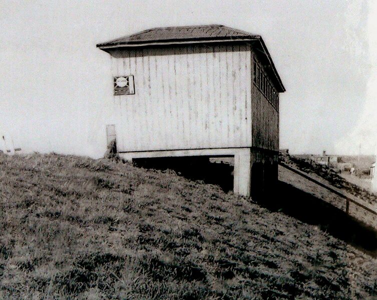 Datei:033-Umkleidekabinen BS.jpg