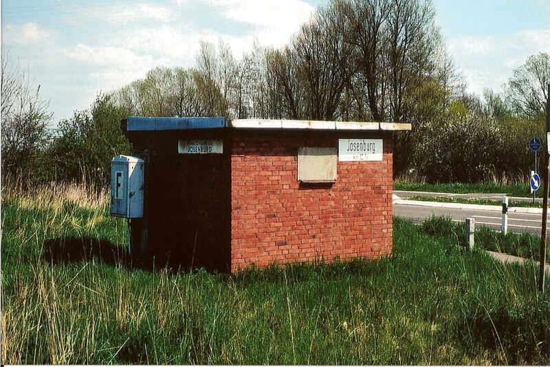 Datei:Haltestelle Josenburg1995.jpg