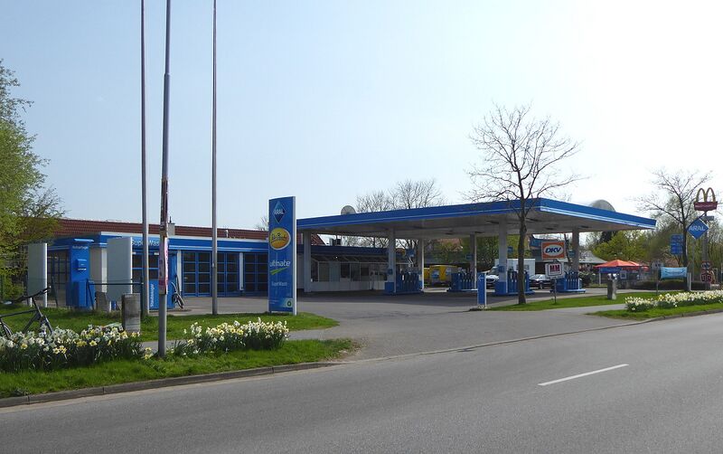 Datei:Aral-2018 Olof-Palme-Allee2-Schlichting.JPG