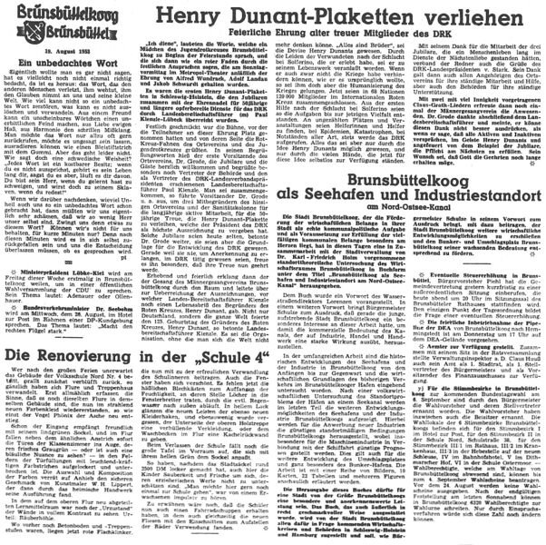 Datei:1953-08-19 0209 Ehrung von Mitgliedern des DRK.jpg