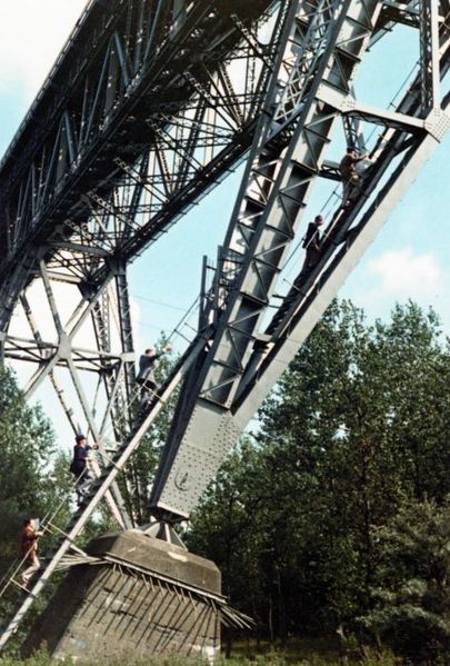 Datei:Pfeilertreppe der Hochbrücke-1971.jpg