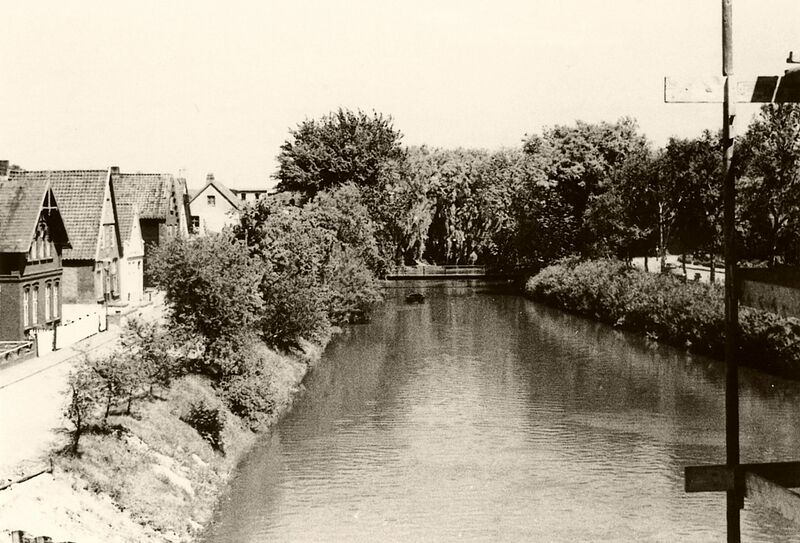 Datei:Lange Reihe+kl.Brücke-1963-GR.jpg