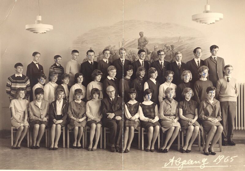 Datei:Volksschule Nord-Abgang 1965.jpg