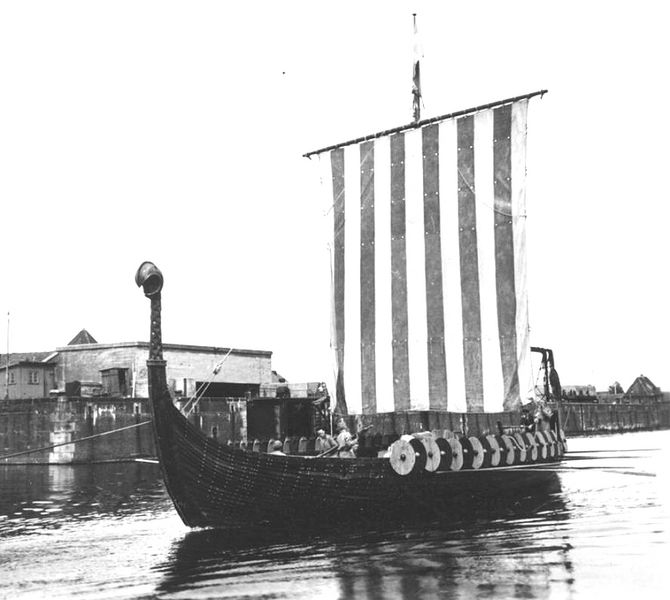 Datei:Kiel canal 2.jpg