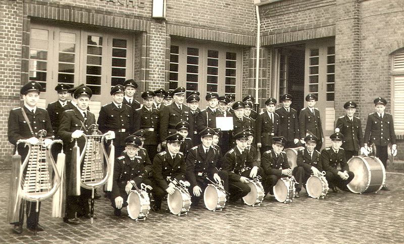 Datei:Spielmannszug 1960er.jpg