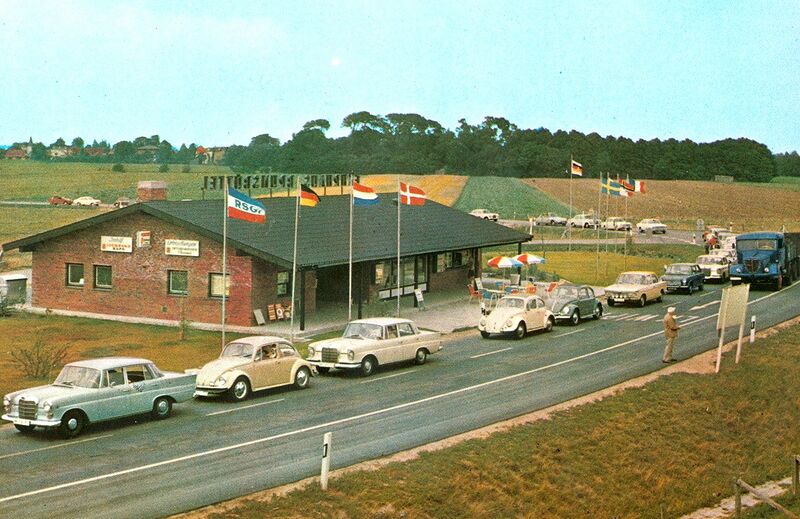 Datei:Elbfähre 1969-1981-E016 Elbefähre Anleger.jpg