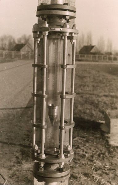 Datei:077-Luftverbrauchsmessung-Rotameter.jpg