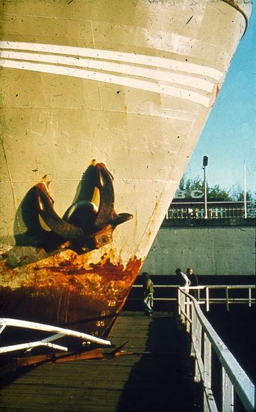 Datei:10.1-173-Havarie mit Schiebetor-1980er.JPG