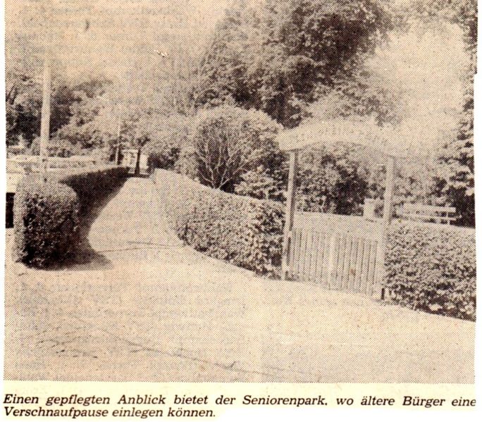 Datei:Gustav-Meyer-Platz-Seniorenpark-02.jpg